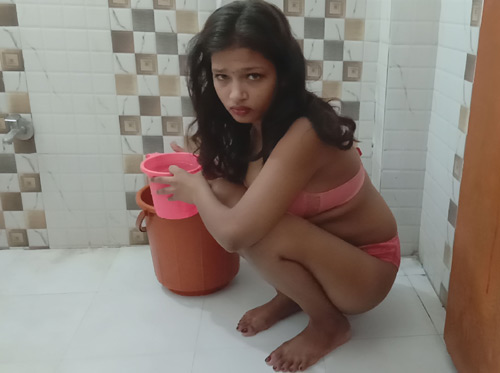 Colored Eye Indian Babe Filmed In Shower